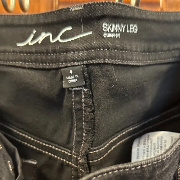 Inc International Concepts women’s black jeans size 4 skinny leg curvy fit - Picture 3 of 3